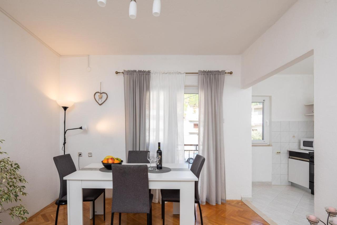 Apartment Beba Dugi Rat Eksteriør billede