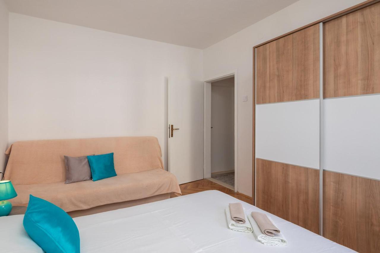 Apartment Beba Dugi Rat Eksteriør billede